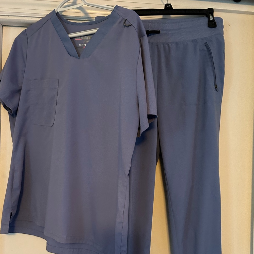 Greys anatomy scrub set- Large top , Medium bottoms